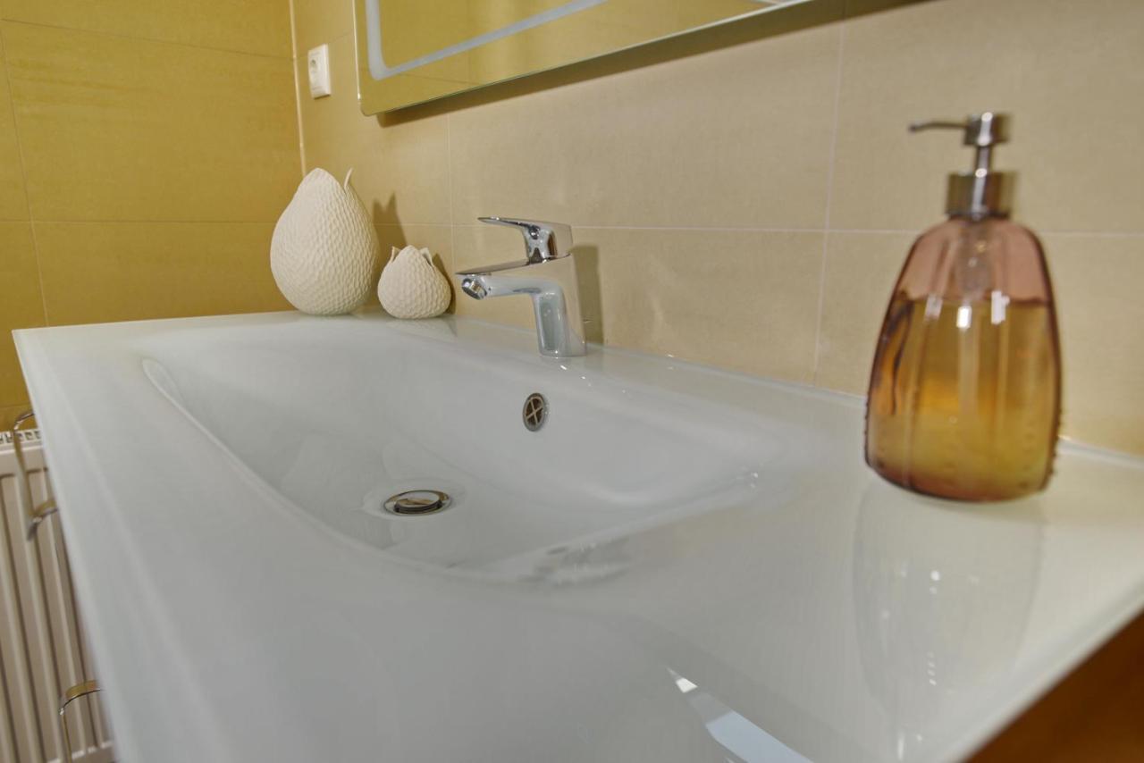 Pretti Apartments - Stilvoll Eingerichtetes Apartment Im Zentrum Von באמברג מראה חיצוני תמונה